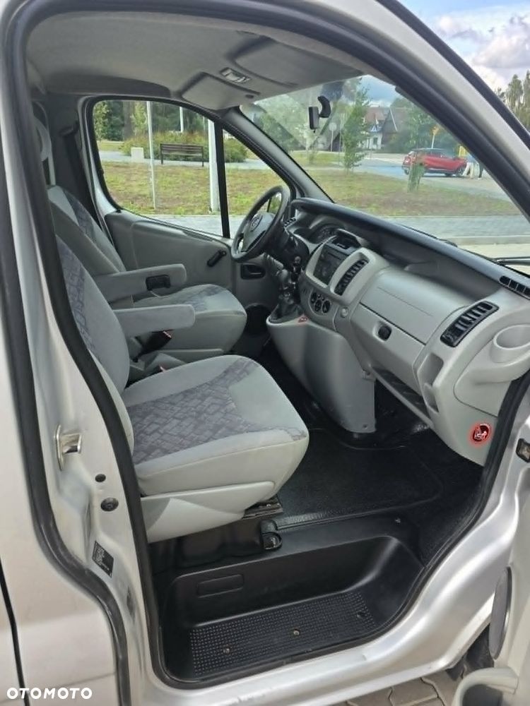 Opel Vivaro - 14