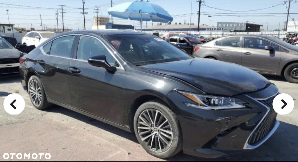 Lexus ES - 38