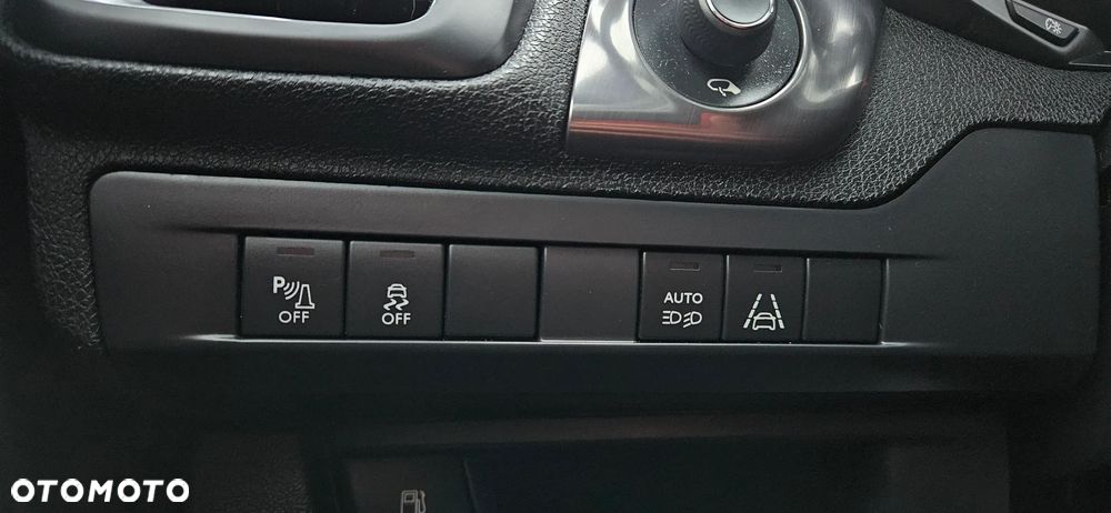 Citroën DS5 HDi 165 SoChic - 11