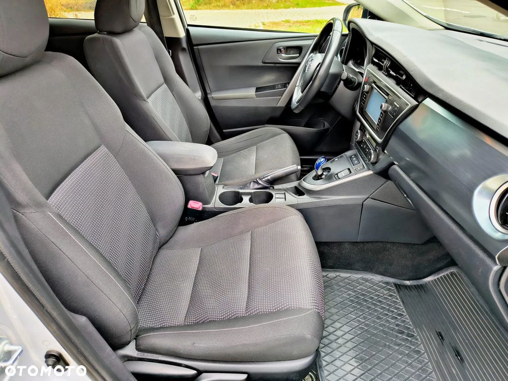 Toyota Auris 1.8 HSD Luna - 12