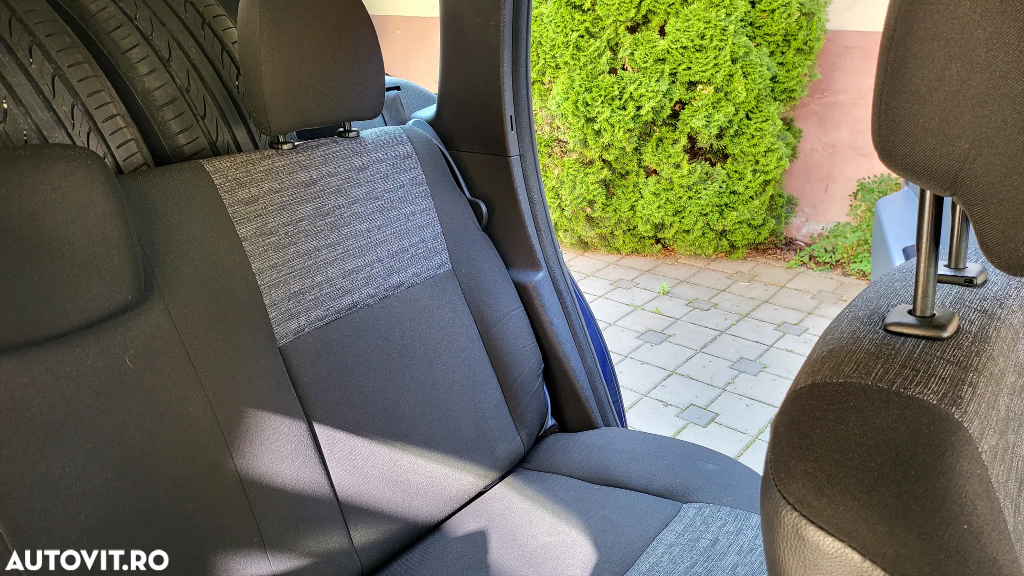Dacia Duster 1.6 16V 4x4 Ambiance - 34