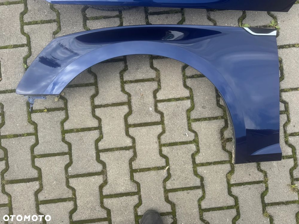 Audi A5 8W  błotrnik maska pokrywa silnika LX5H - 4