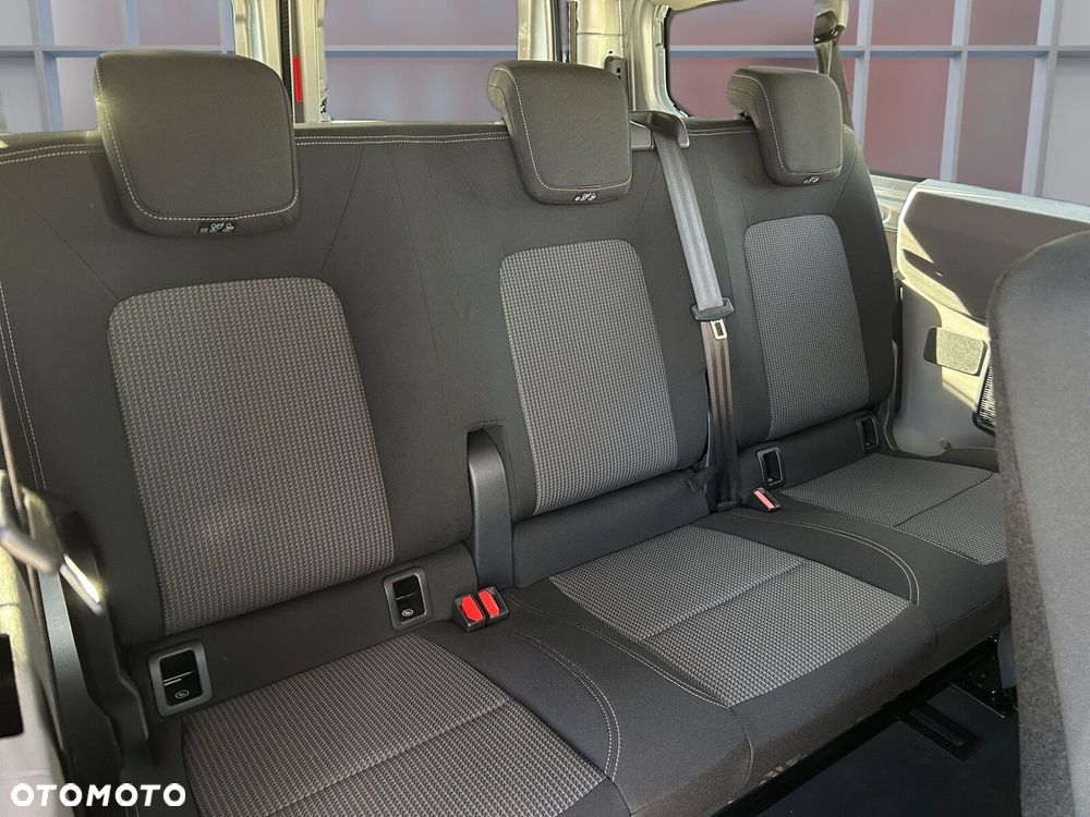 Volkswagen Transporter Kombi L2H1 M1 - 18