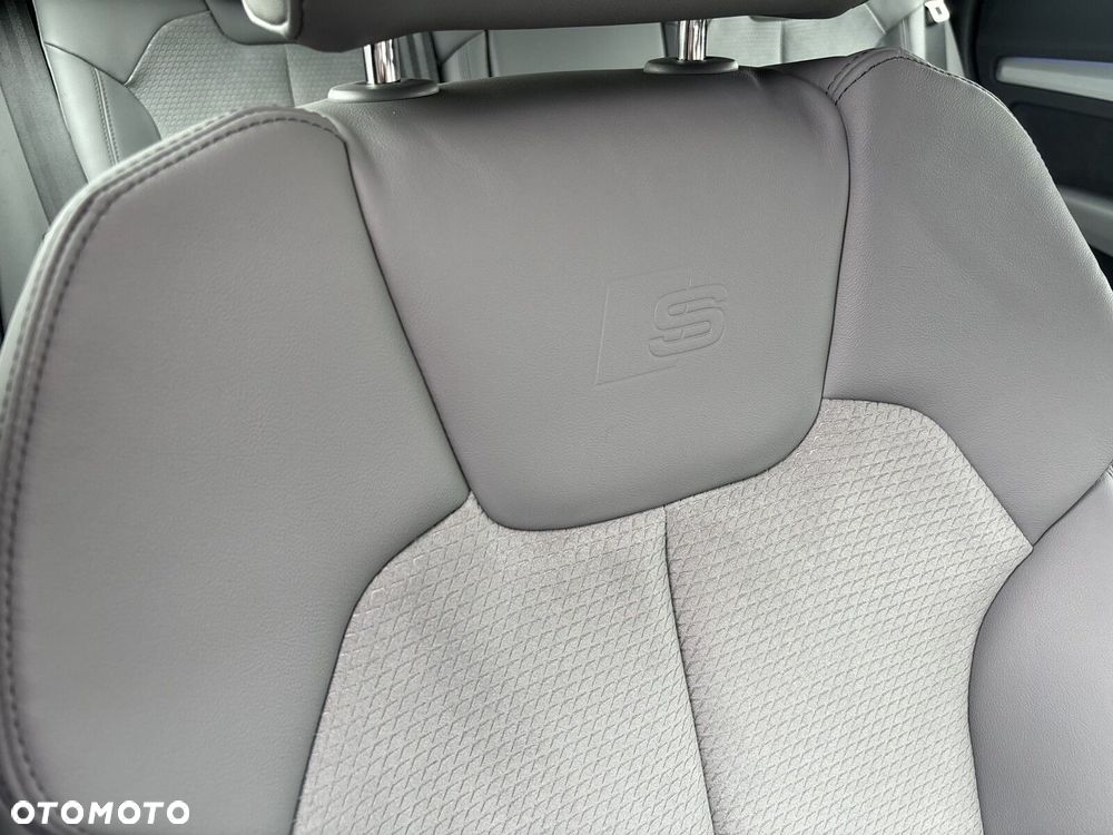 Audi Q5 Sportback - 31