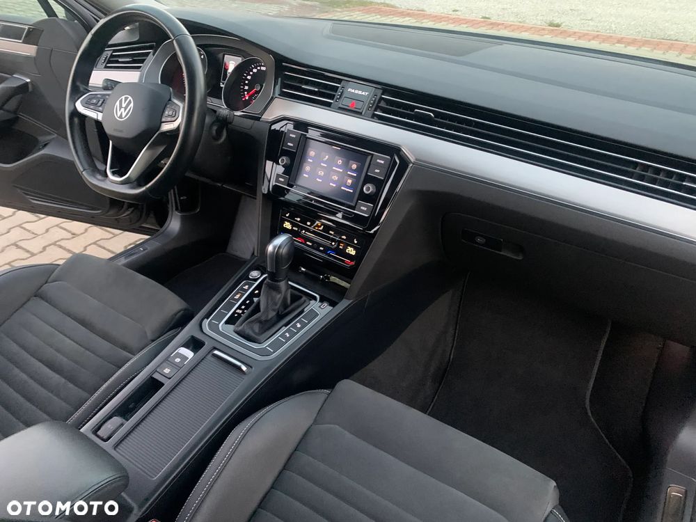 Volkswagen Passat 1.5 TSI EVO Elegance DSG - 22