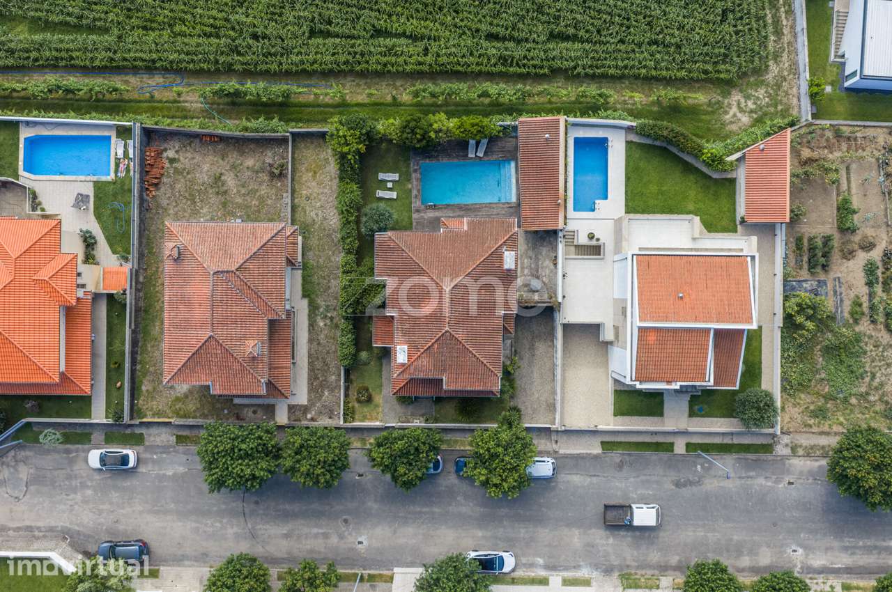 Moradia T3 Suítes e Piscina em Zona Calma próximo ao Rio do Prado! - Grande imagem: 3/48