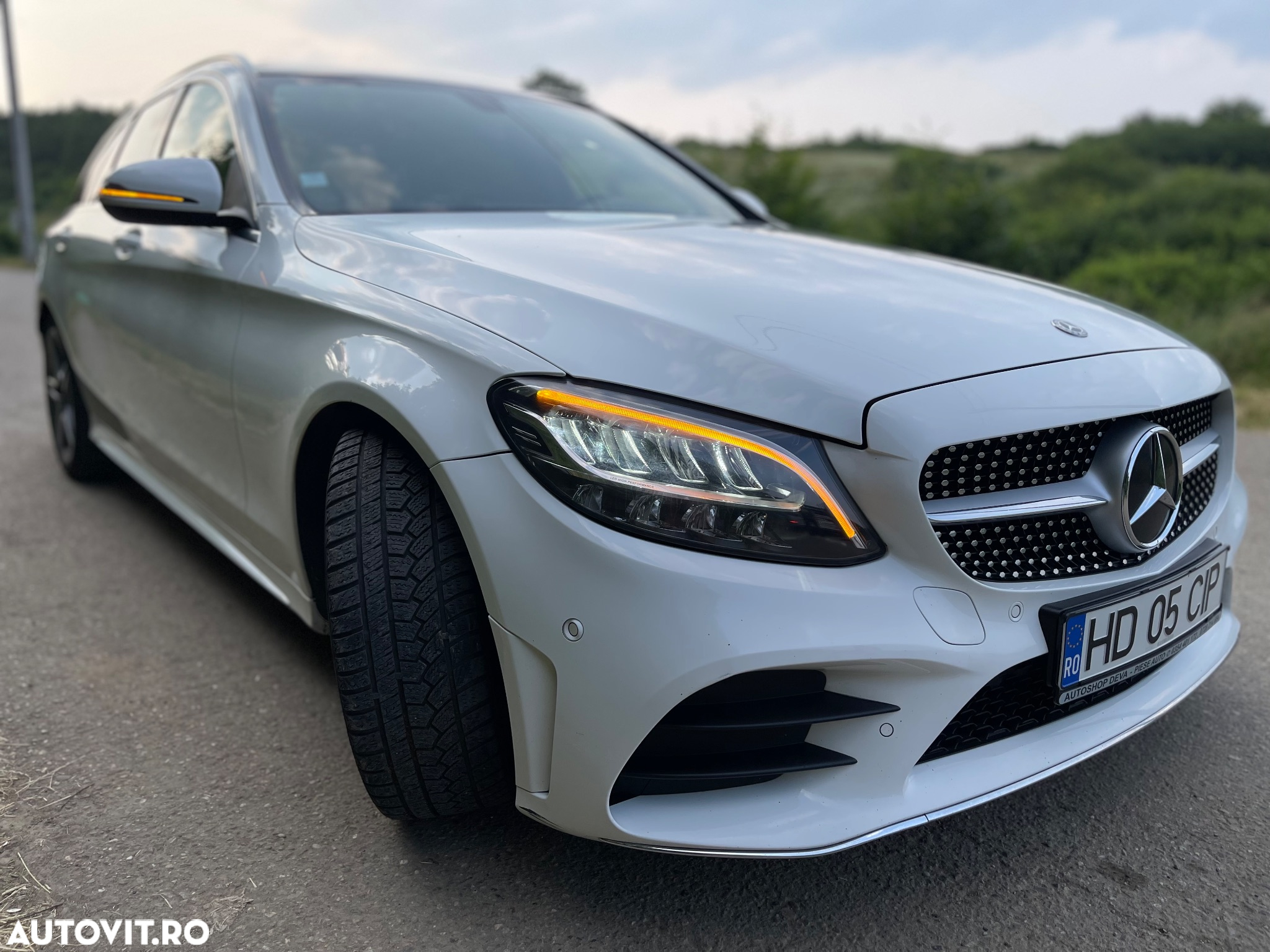 Mercedes-Benz C 220 d T 9G-TRONIC AMG Line - 2