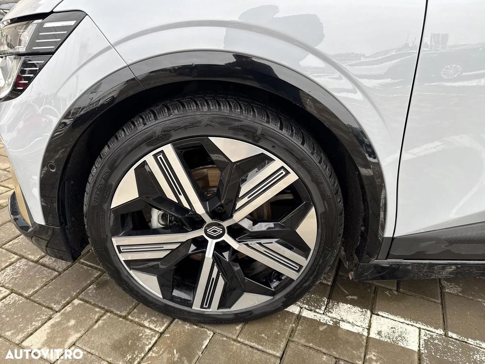 Renault Megane E-TECH 60 kWh 220 CP Iconic - 22