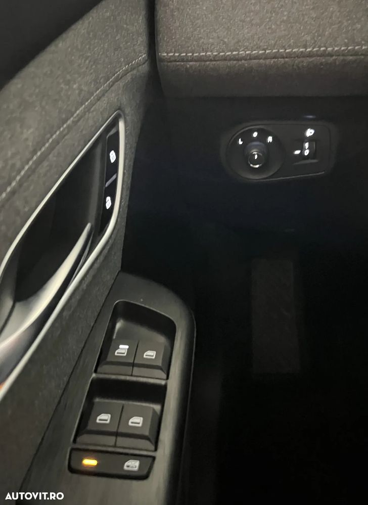 MG ZS HEV - 16