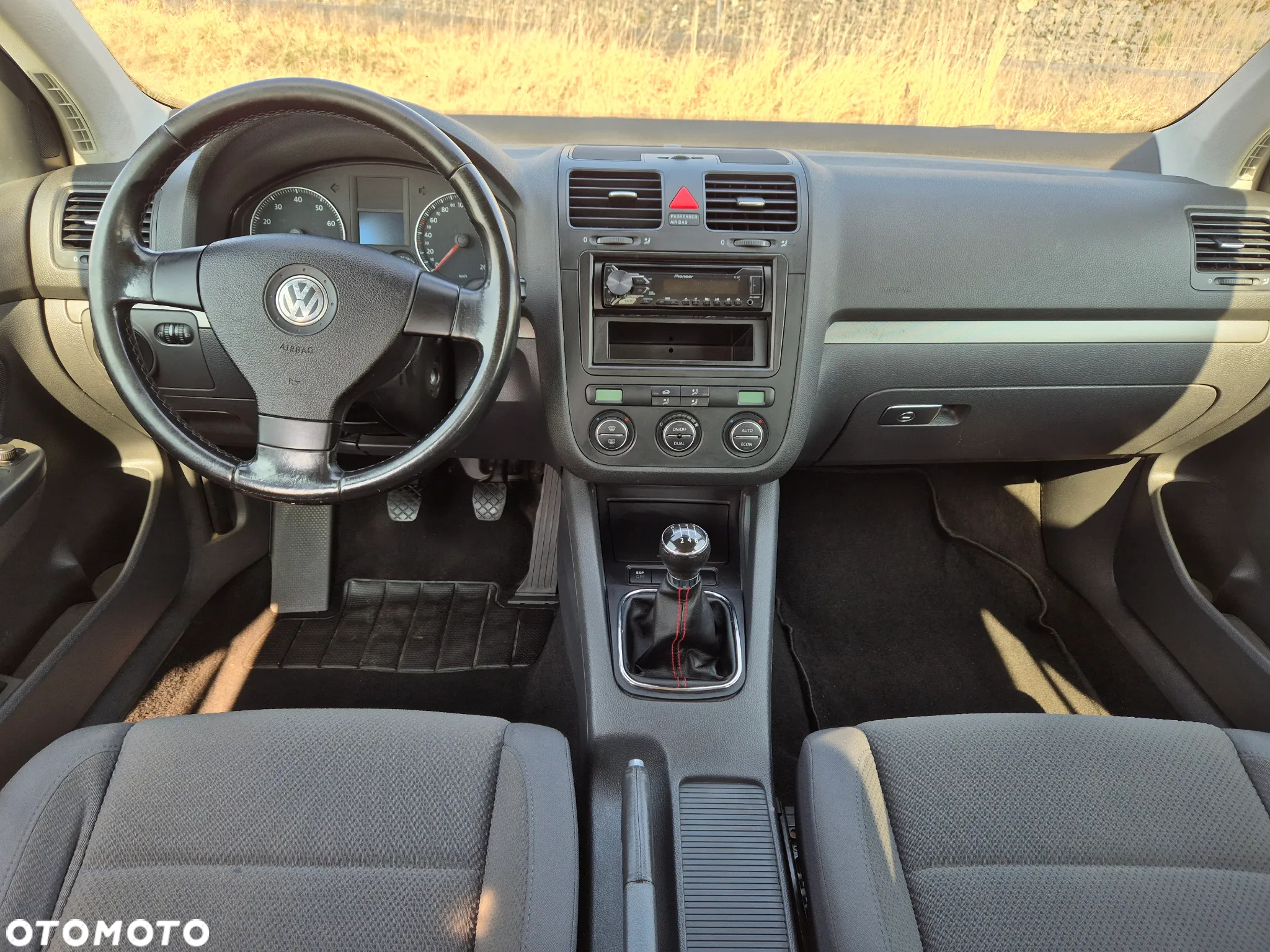 Volkswagen Golf 2.0 FSI Comfortline - 11