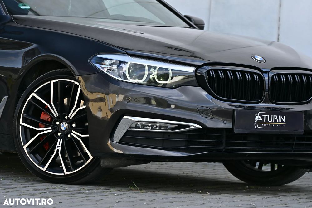BMW Seria 5 540i AT - 11
