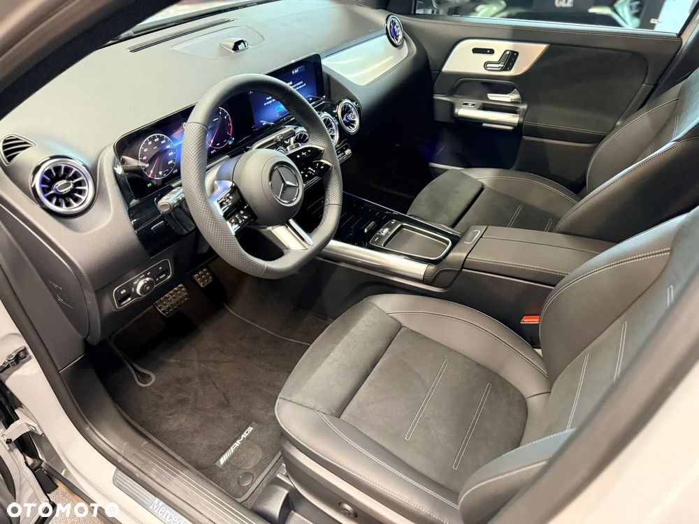 Mercedes-Benz GLA - 20