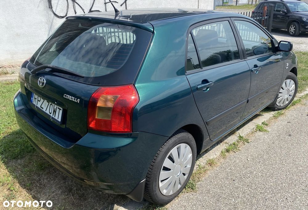 Toyota Corolla 1.6 VVT-i Sol - 4