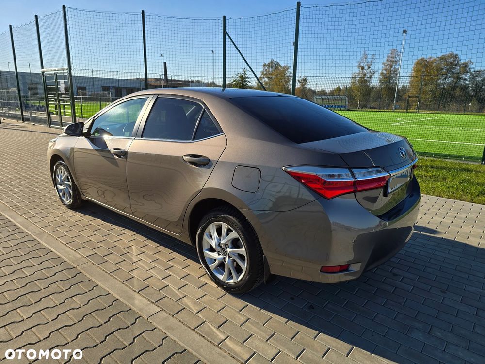 Toyota Corolla 1.6 Comfort - 11