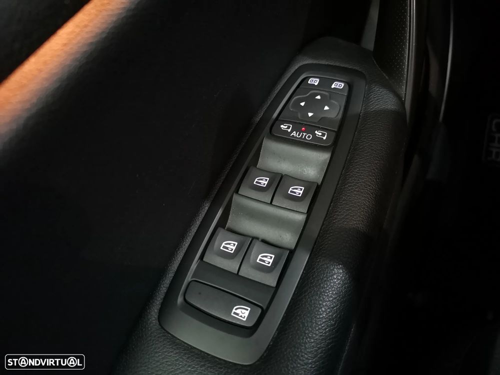 renault megane-sport-tourer ver-1-5-blue-dci-bose-edition-edc - 27