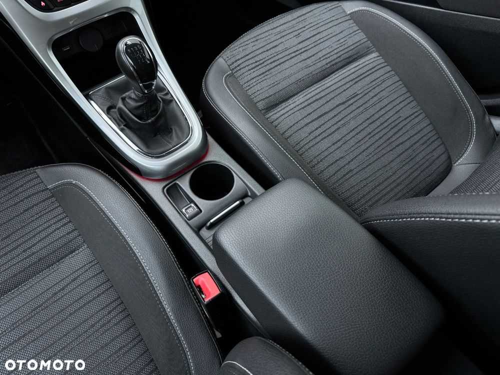 Opel Astra 1.4 Turbo Edition Sport - 24