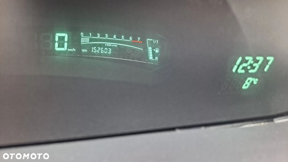 Toyota Yaris 1.0 VVT-i - 15