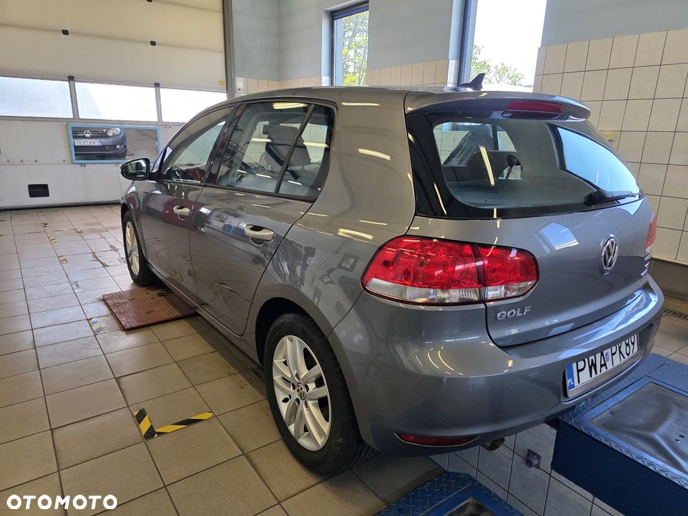 Volkswagen Golf 1.6 TDI BlueMot Comfortline DSG - 4