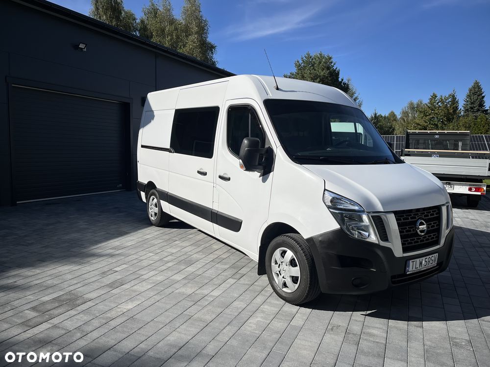 Nissan NV400 - 1