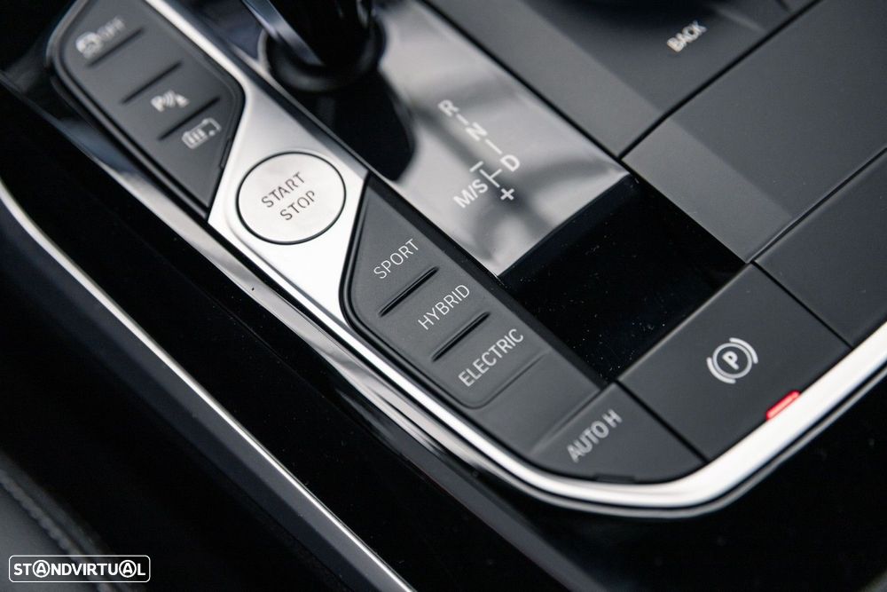 BMW 320 e Pack M Auto - 39