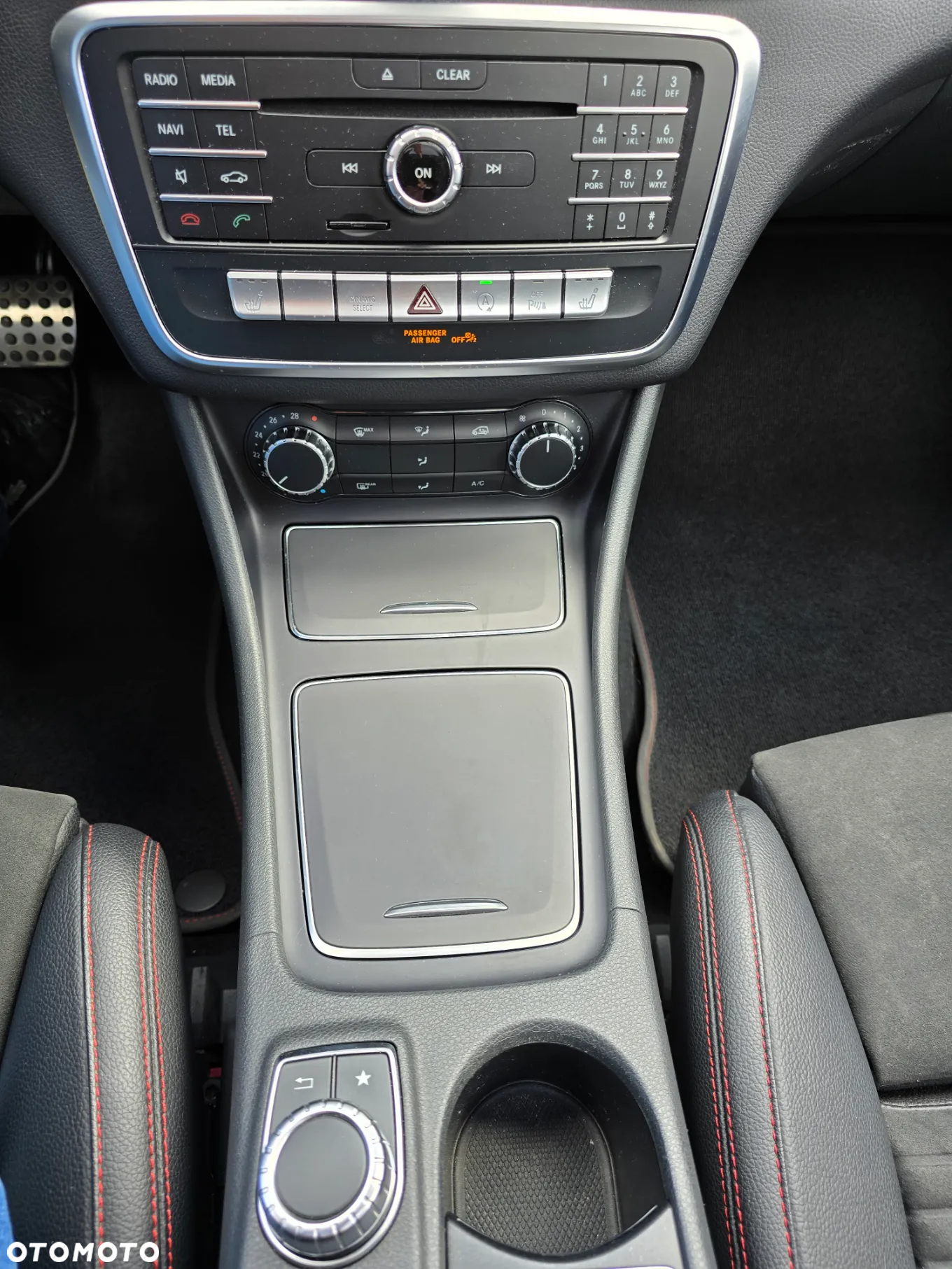 Mercedes-Benz CLA 180 7G-DCT AMG Line - 25