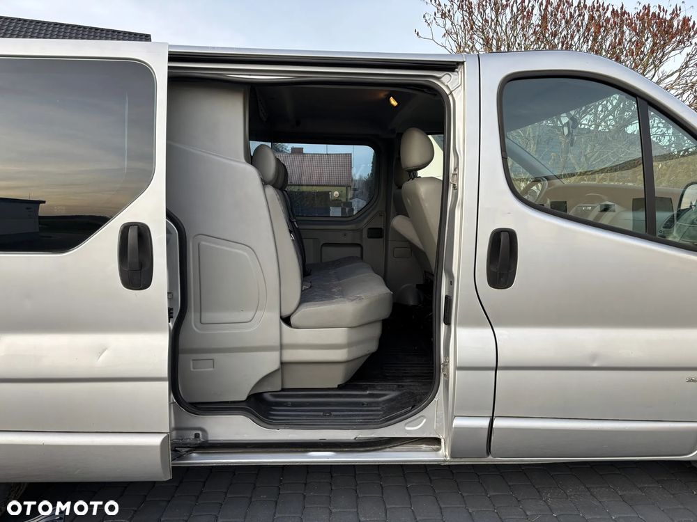 Opel Vivaro - 16
