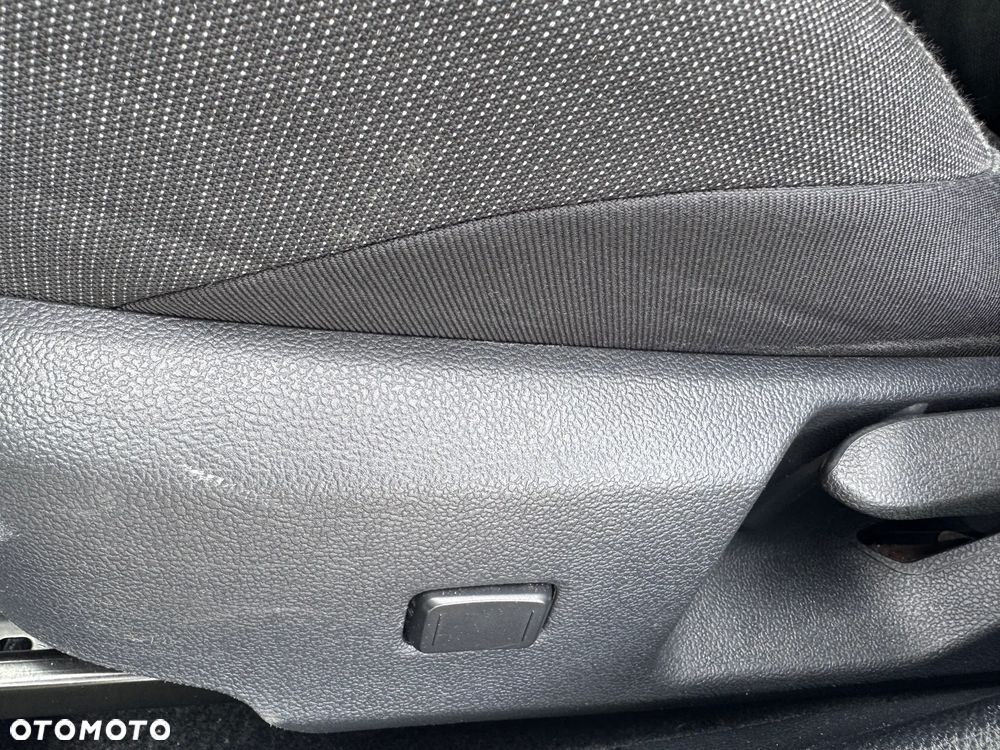 Toyota Corolla 1.8 Hybrid Style - 19