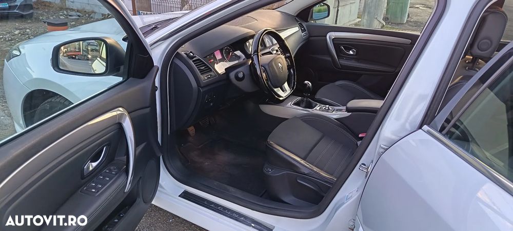 Renault Laguna dCi 150 FAP Start-Stop Dynamique - 5