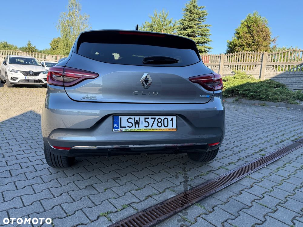 Renault Clio - 26
