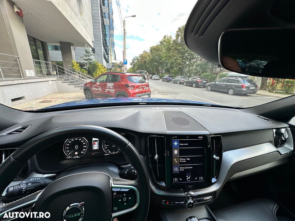 Volvo XC 60 D5 AWD R-Design - 6