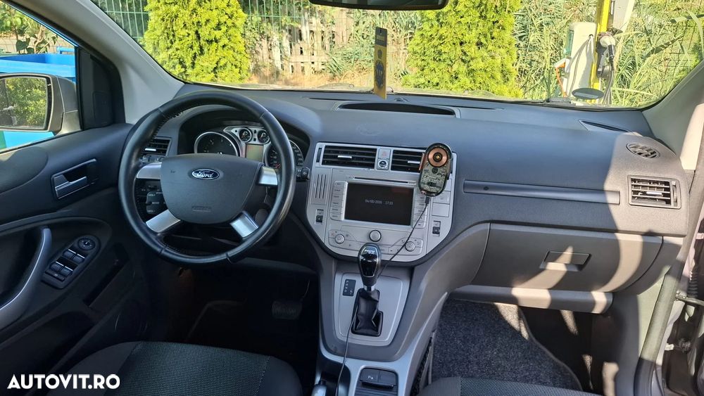 Ford Kuga 2.0 TDCi Powershift 4WD Titanium - 9