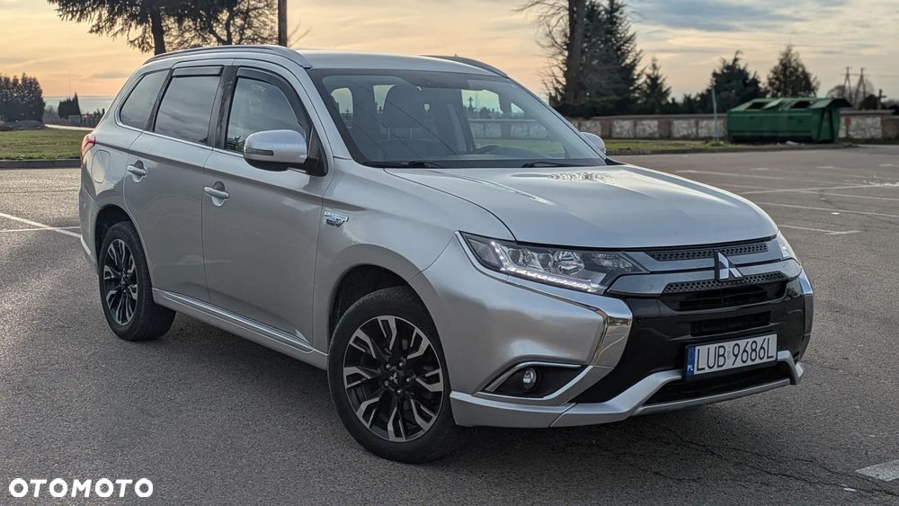 Mitsubishi Outlander 2.0 Intense + Navi 4WD CVT - 5