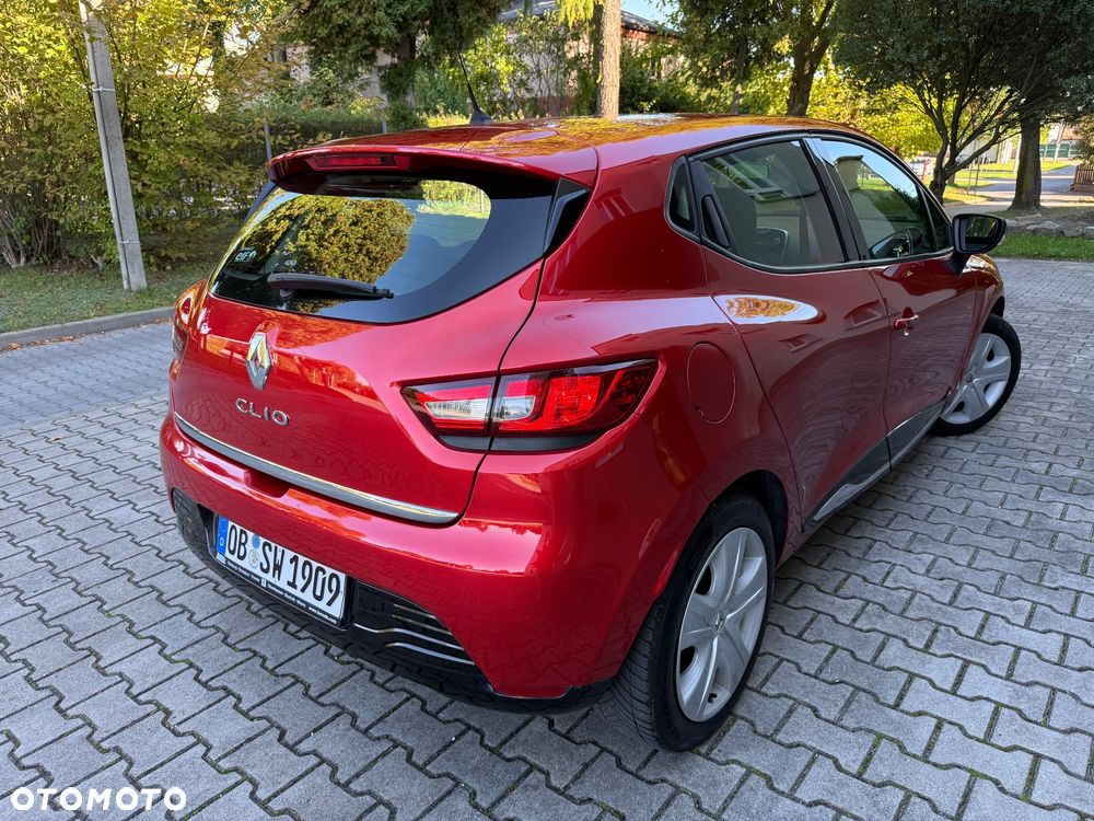 Renault Clio 1.2 16V 75 Business - 17