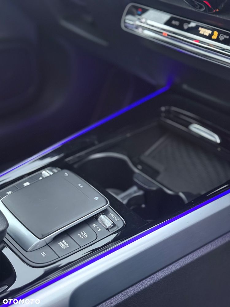 Mercedes-Benz GLB 220 d 4Matic 8G-DCT AMG Line - 21