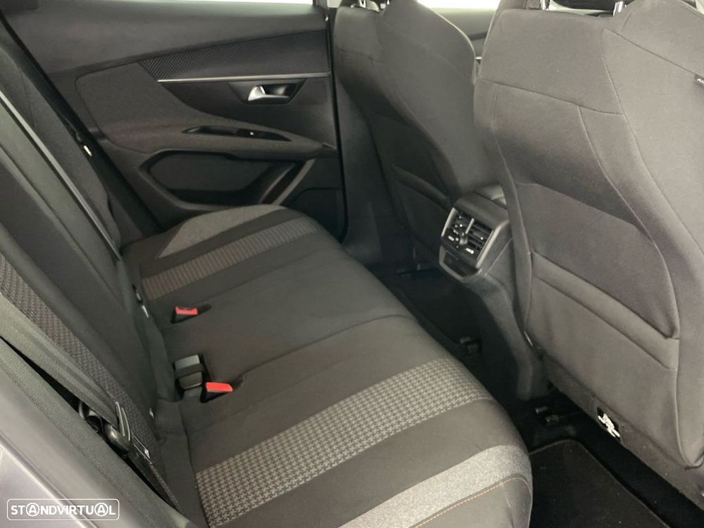 Peugeot 3008 1.5 BlueHDi Active - 23