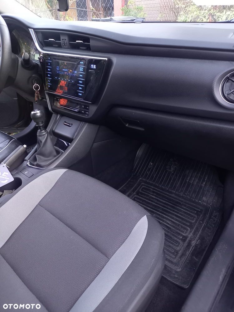 Toyota Auris 1.6 Comfort - 10