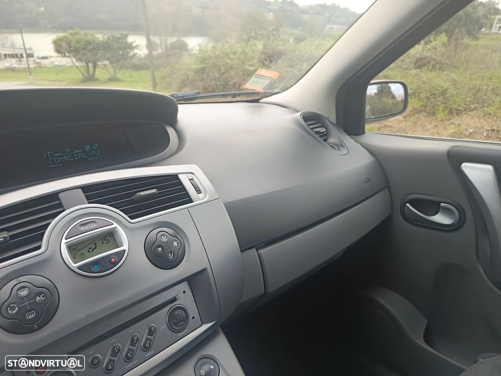 Renault Scénic 1.5 dCi Dynamique S - 29