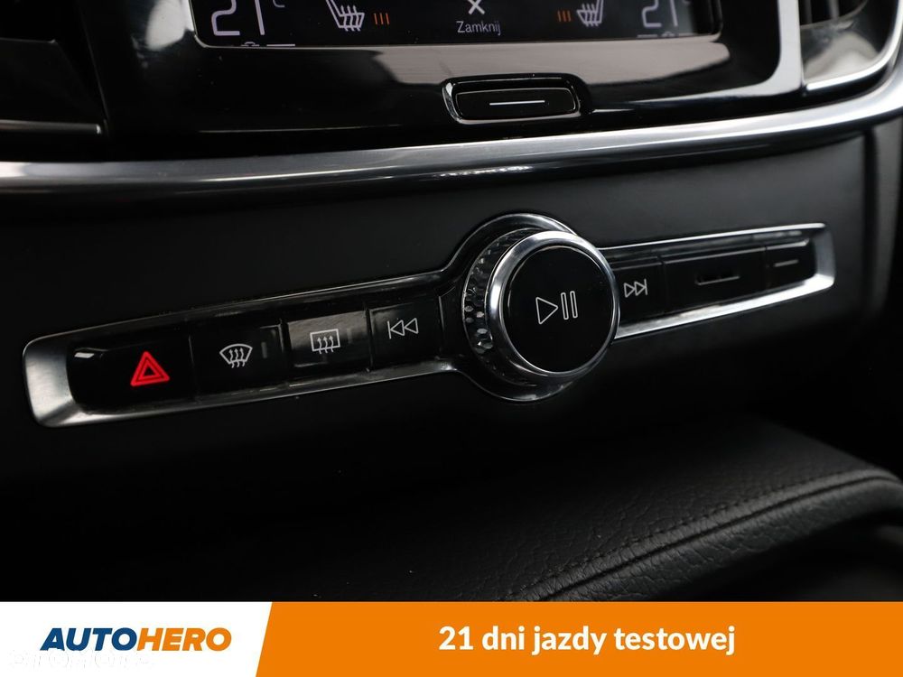 Volvo S90 T4 Momentum - 26