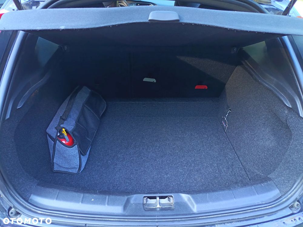 Volvo V40 D2 RDesign - 17
