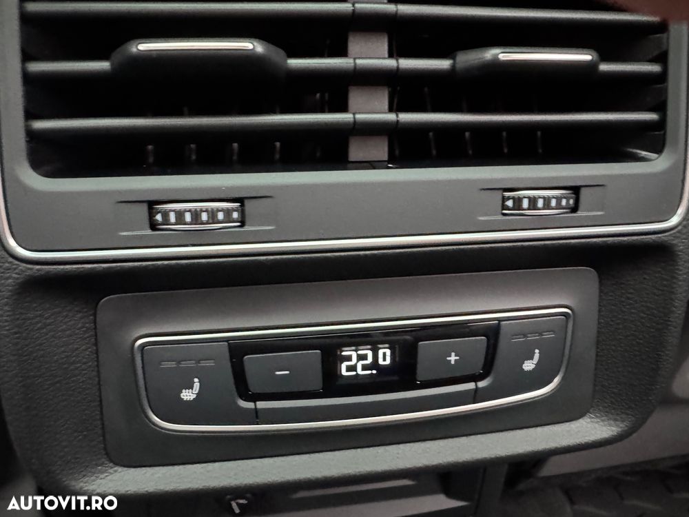 Audi Q8 SUV TFSI e quattro 290 kW tiptronic S line business - 16