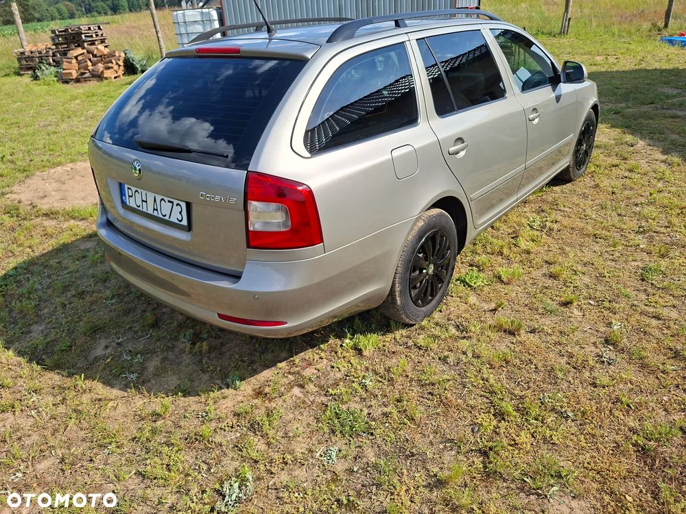 Skoda Octavia 1.6 TDI Ambiente - 4