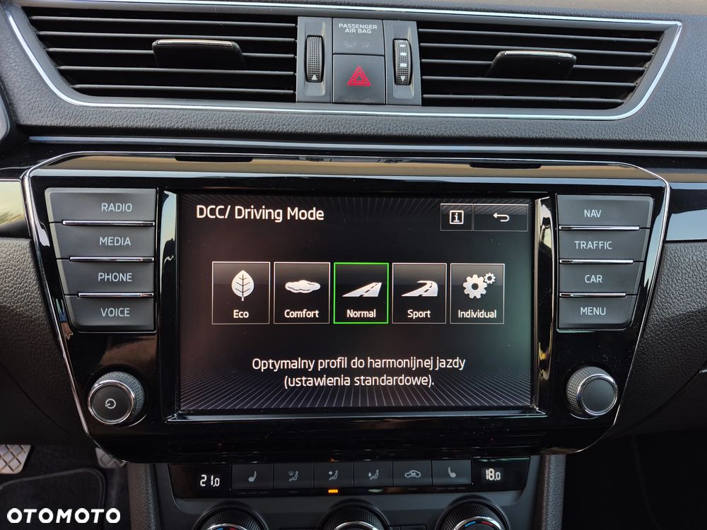 Skoda Superb 1.8 TSI L&K - 30