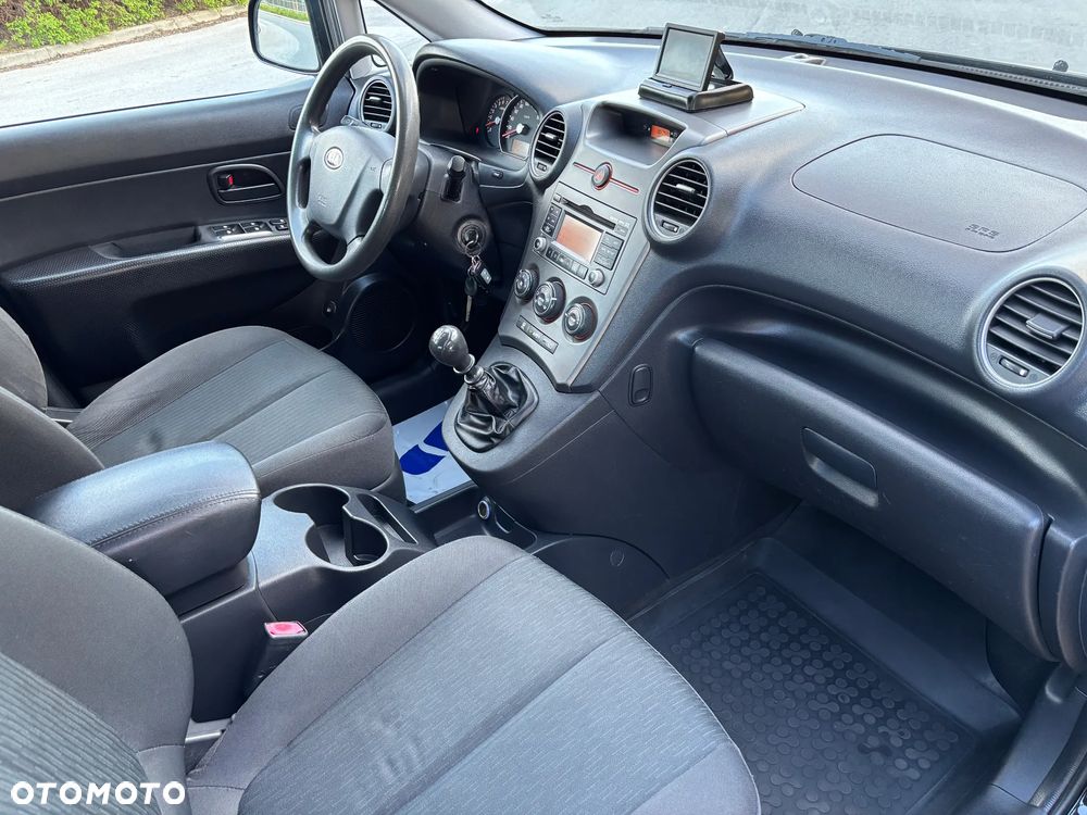 Kia Carens 1.6 Tour - 19