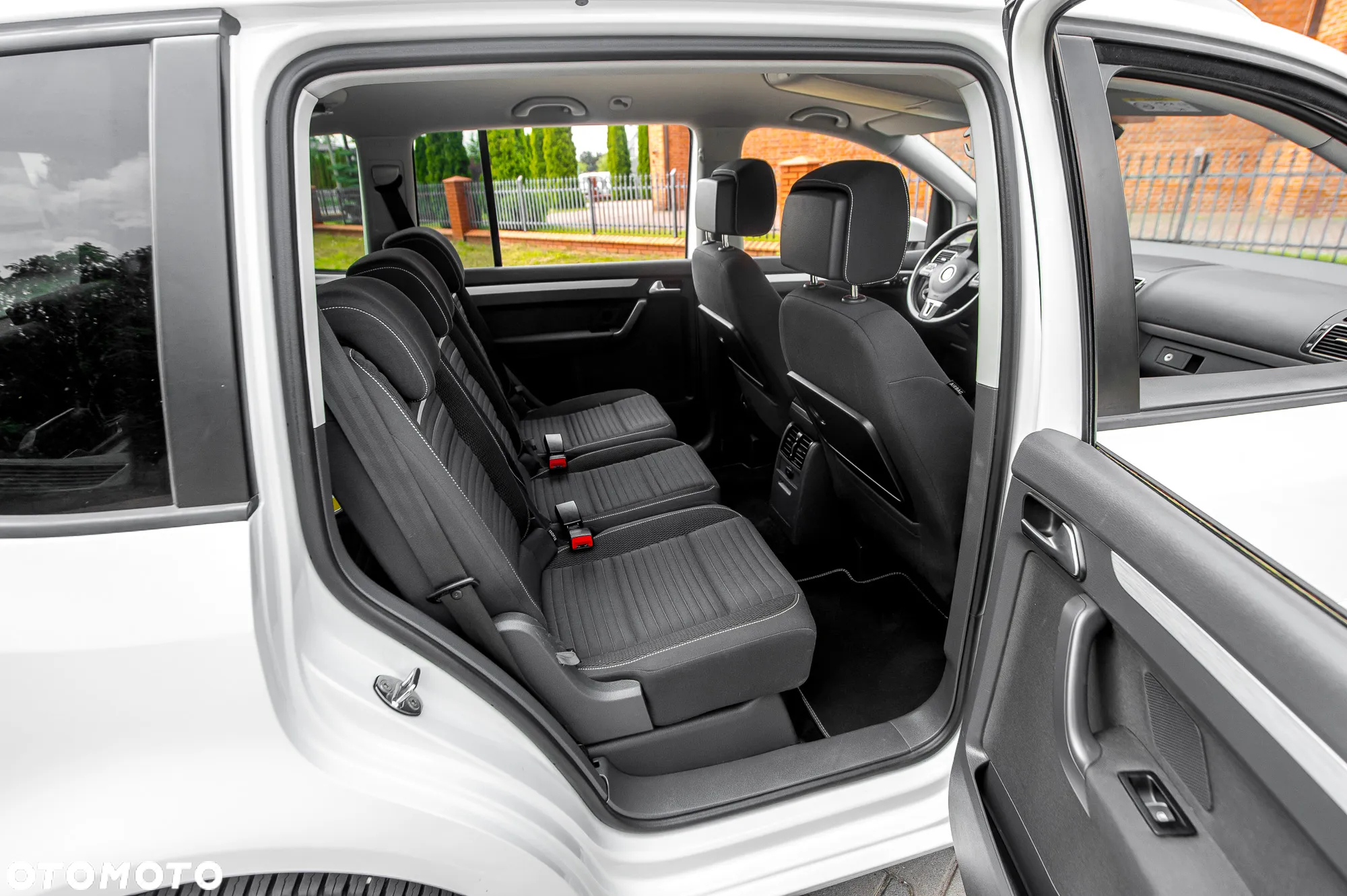 Volkswagen Touran 1.4 TSI DSG Cup - 10
