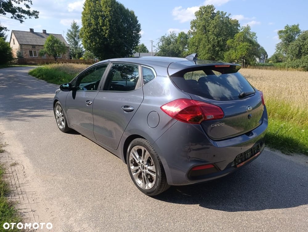 Kia Ceed 1.6 CRDi Business Line - 32