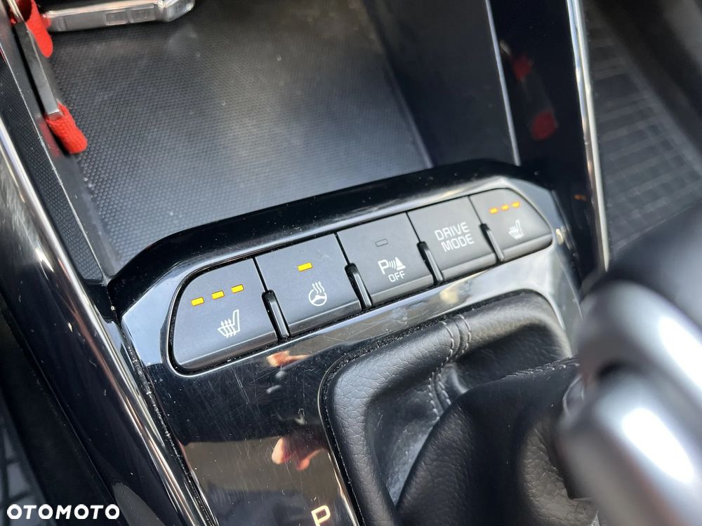 Kia Stonic 1.0 T-GDI L Business Line DCT - 21