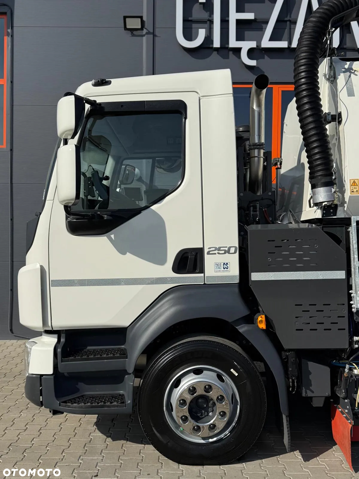 Volvo VOLVO FL 15.250 Euro 6 // zamiatarka dwustronna JOHNSTON VT652 - 29