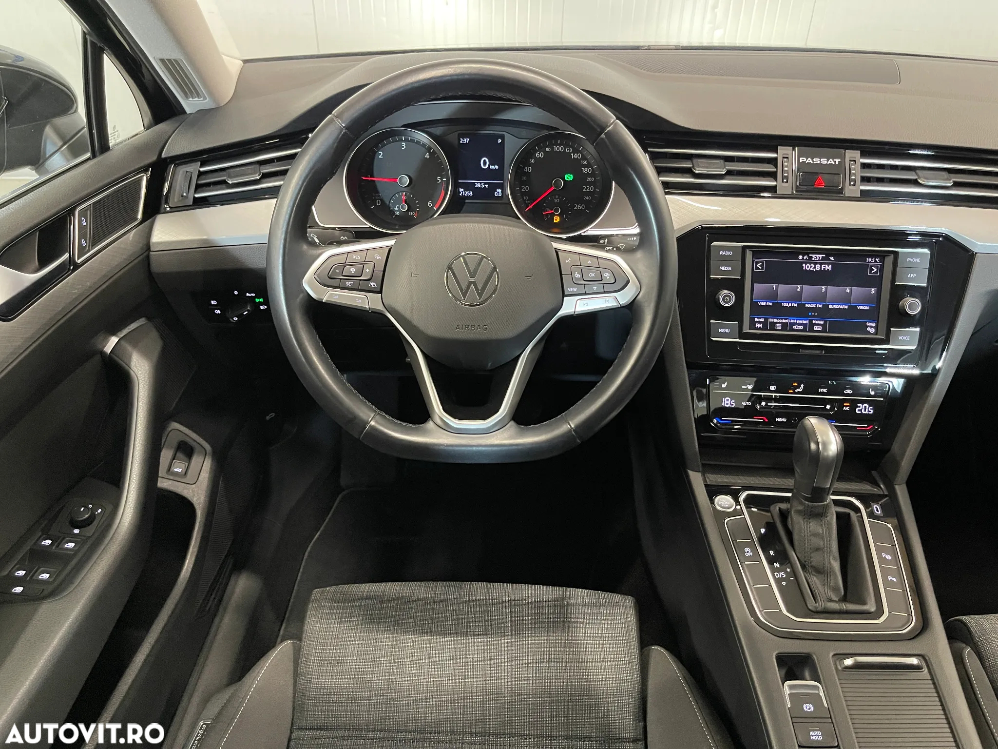 Volkswagen Passat 2.0 TDI DSG Comfortline - 6