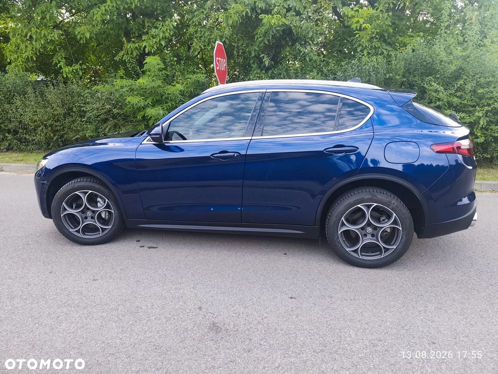 Alfa Romeo Stelvio 2.0 Turbo 16V AT8-Q4 Veloce - 9