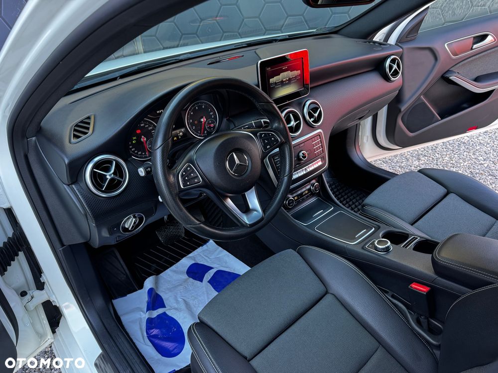 Mercedes-Benz Klasa A 160 7G-DCT AMG Line - 14